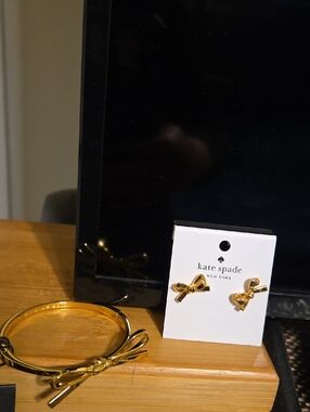 kate spade Gold Bow Bangle and Bow Stud Earrings Set